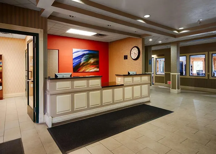 Best Western Plus Kalamazoo Suites